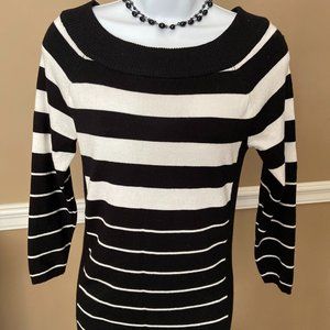 ONE A Black & White, Striped, round neck, Sweater w/ 3/4 sleeve, sz S
